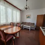 Dami Apartment *
